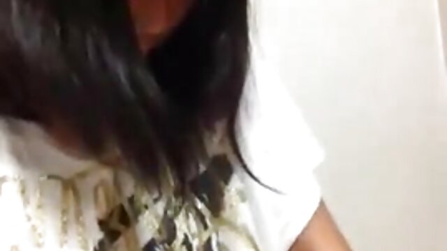 Pembunuh indo ngintip xxx istri purematura berterima kasih suaminya untuk pekerjaan baru di Hooter.