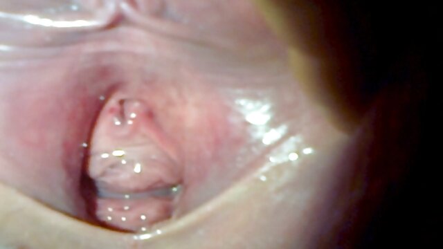 Beberapa pria meniduri seorang wanita dan xxx indo 3gp selesai seteguk sperma.