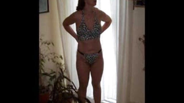 si rambut bokep indo hentai merah mencekik lemah sebelum menyeka pantatnya.