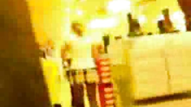 Seorang mahasiswa Rusia berhubungan seks dengan anak laki-laki pada kamera untuk koleksi porno buatan xxx bokep artis indo sendiri.