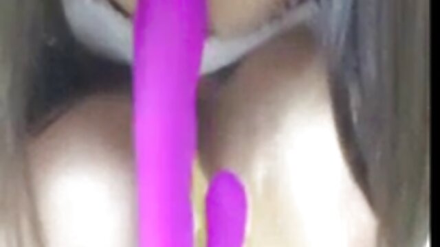 si rambut merah Halaman Zoe bermain dengan Hot pantyhose tante indo sex xxx fishnets, memperlihatkan payudara alami dan slender tight vulva.